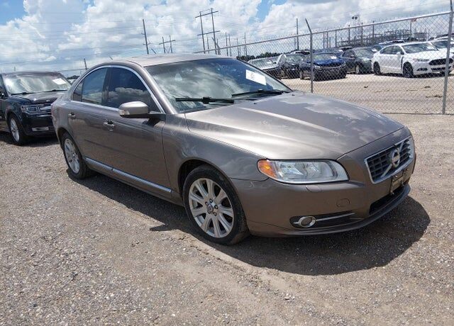 2010 VOLVO S80