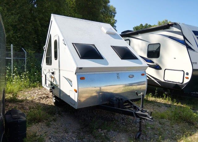 2014 FOREST RIVER Flagstaff Camping Trailer