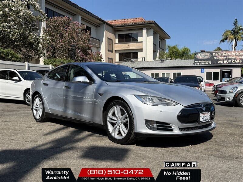 2014 TESLA Model S