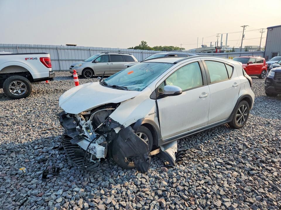 2018 TOYOTA Prius