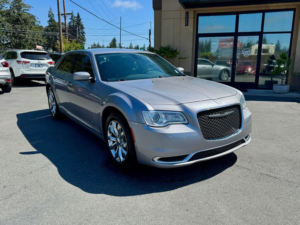 2017 CHRYSLER 300