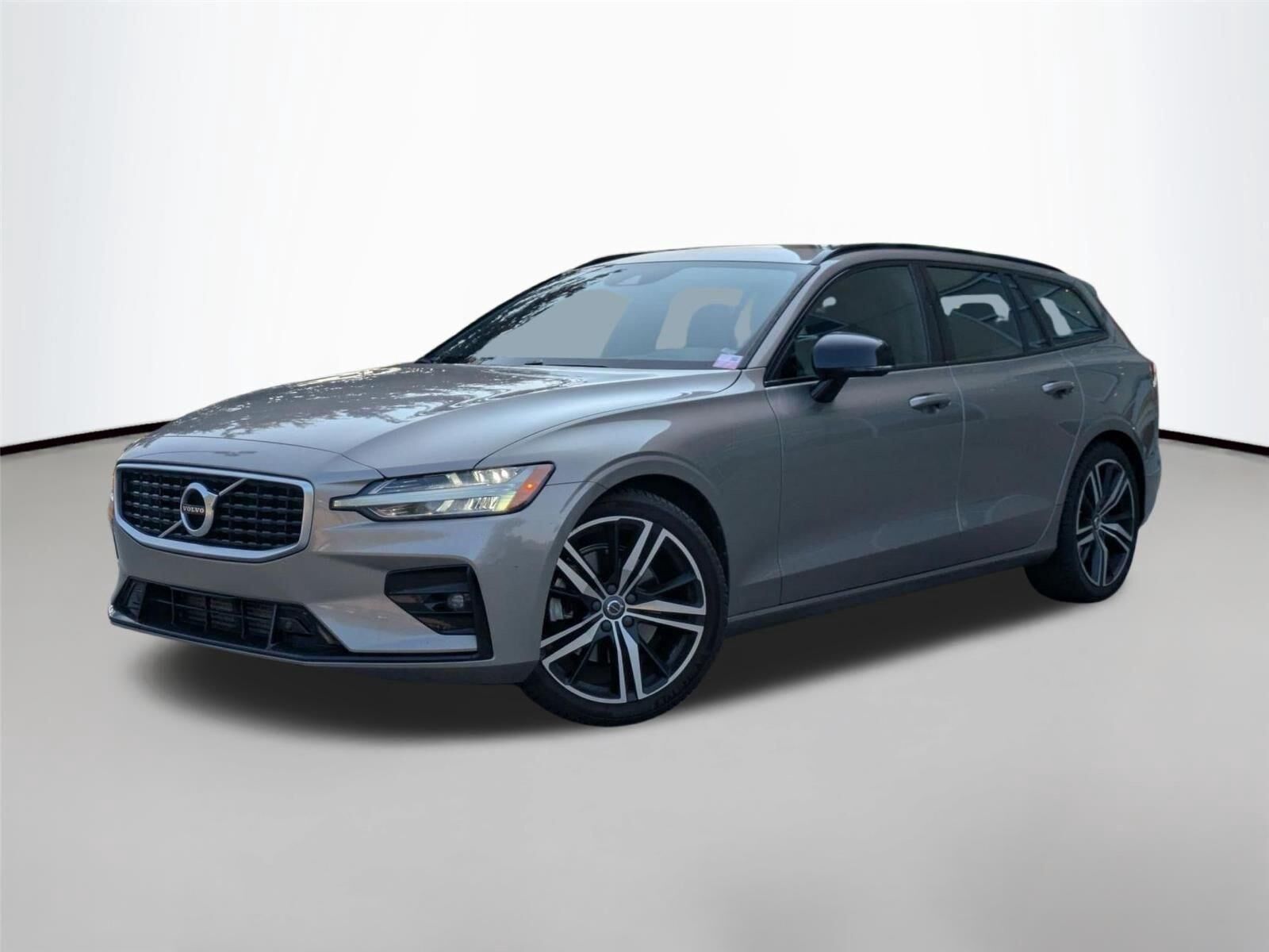 2020 VOLVO V60