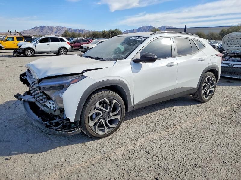 2025 CHEVROLET Trax