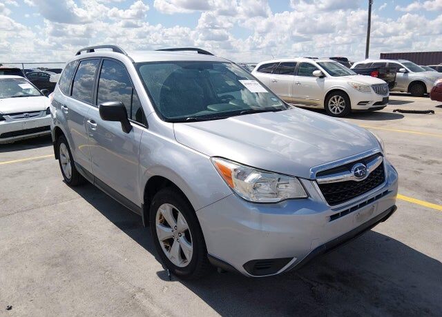 2016 SUBARU Forester