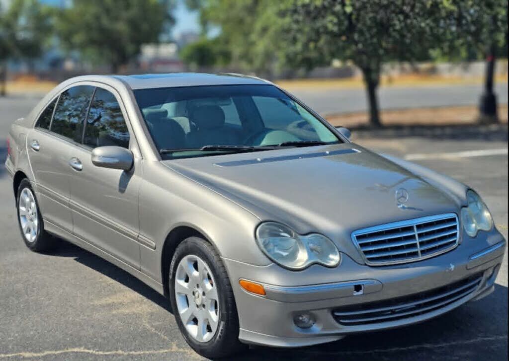 2005 MERCEDES-BENZ C-Class