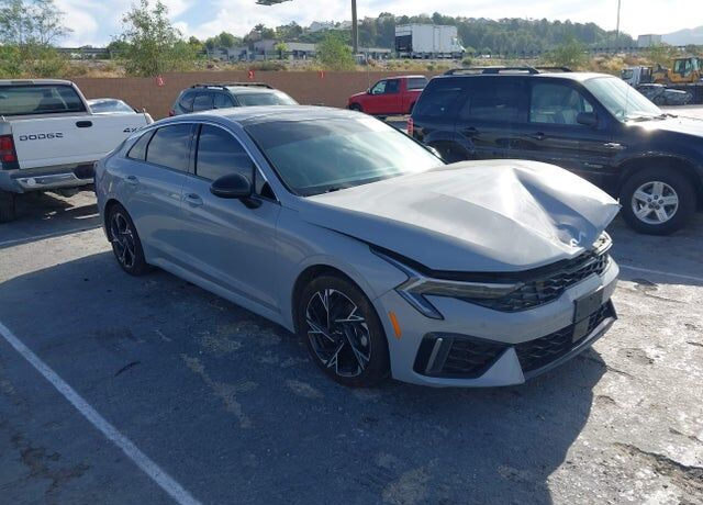 2025 KIA K5