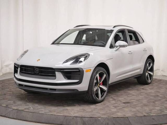 2026 PORSCHE Macan