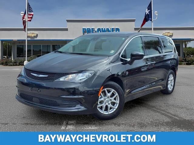 2023 CHRYSLER Voyager