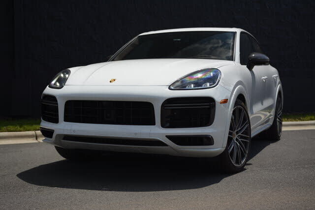 2023 PORSCHE Cayenne