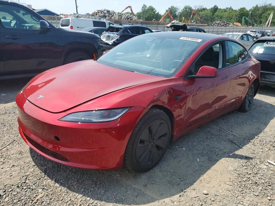 2025 TESLA Model 3