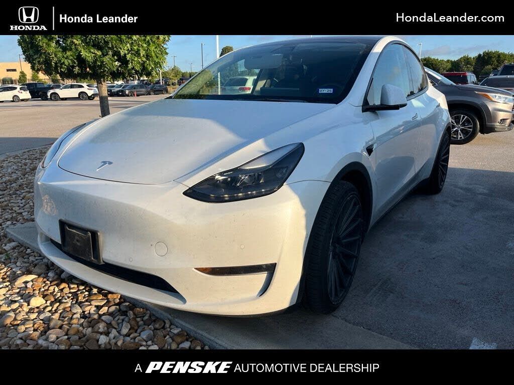 2022 TESLA Model Y