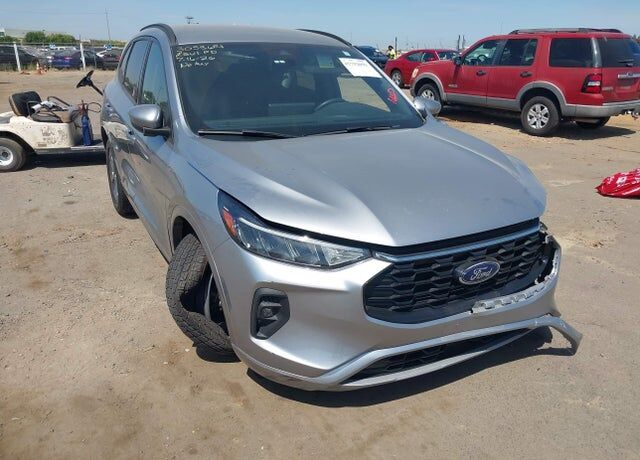 2023 FORD Escape