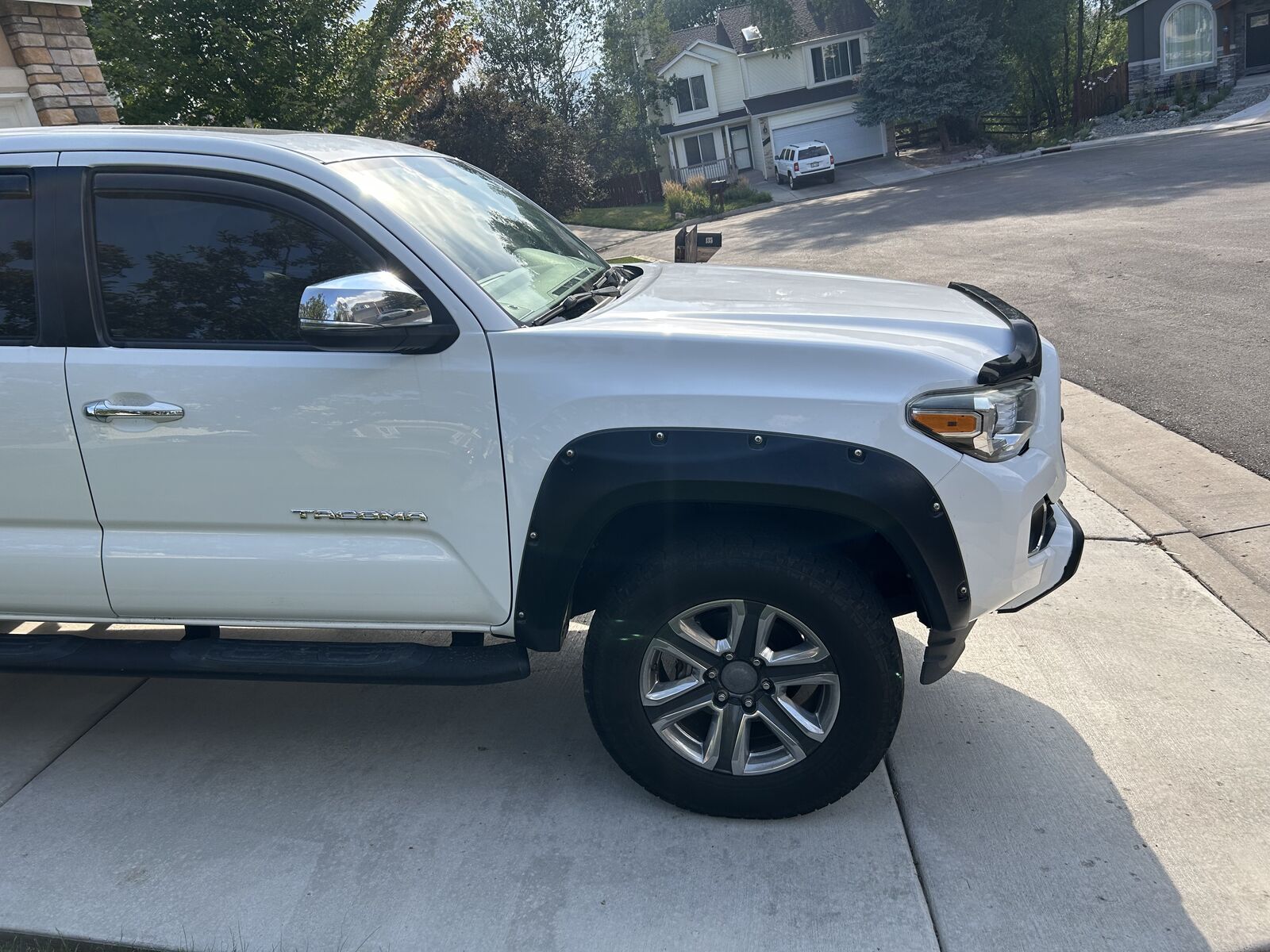 2017 TOYOTA Tacoma