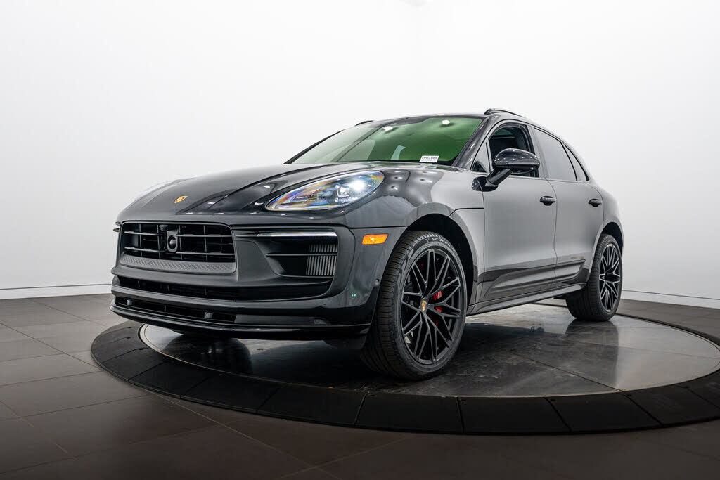 2022 PORSCHE Macan