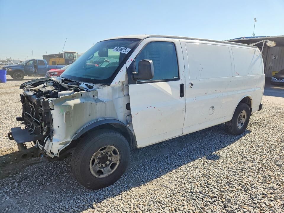 2013 CHEVROLET Express