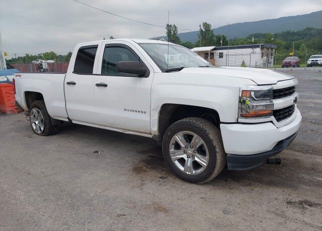 2018 CHEVROLET Silverado