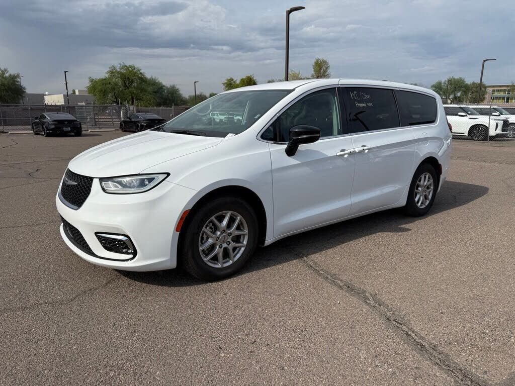 2024 CHRYSLER Pacifica