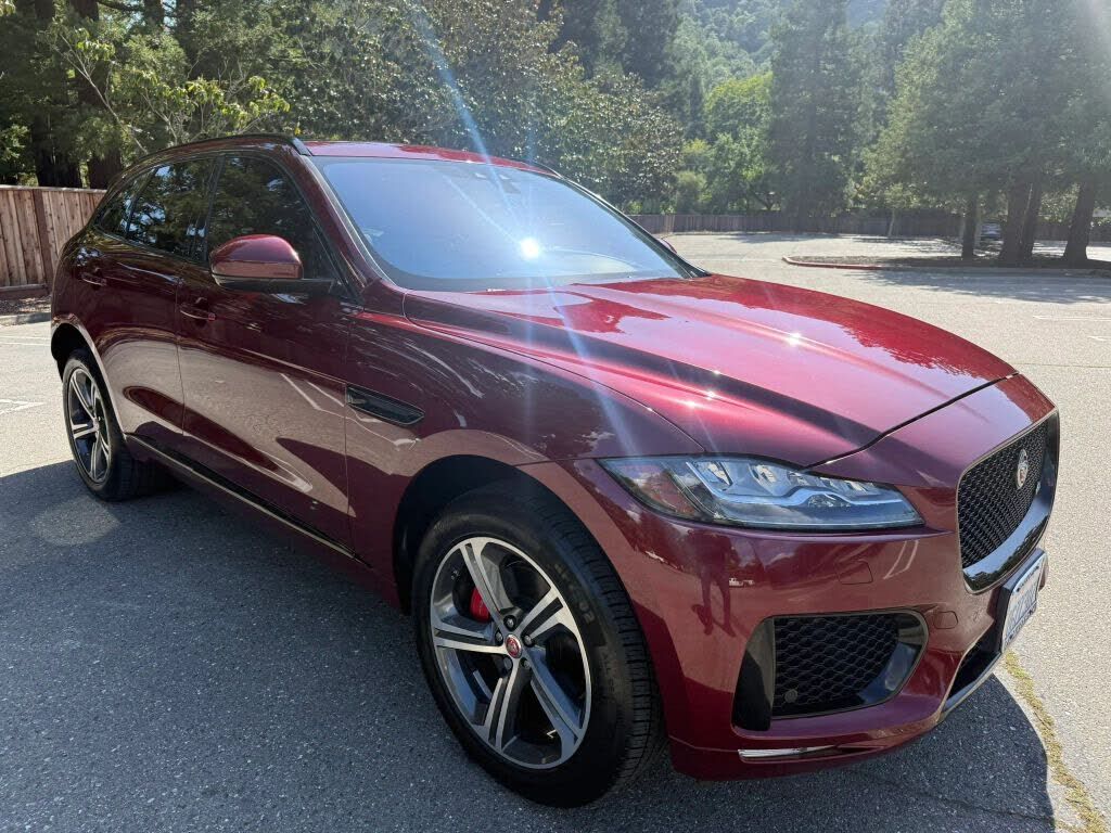 2017 JAGUAR F-Pace