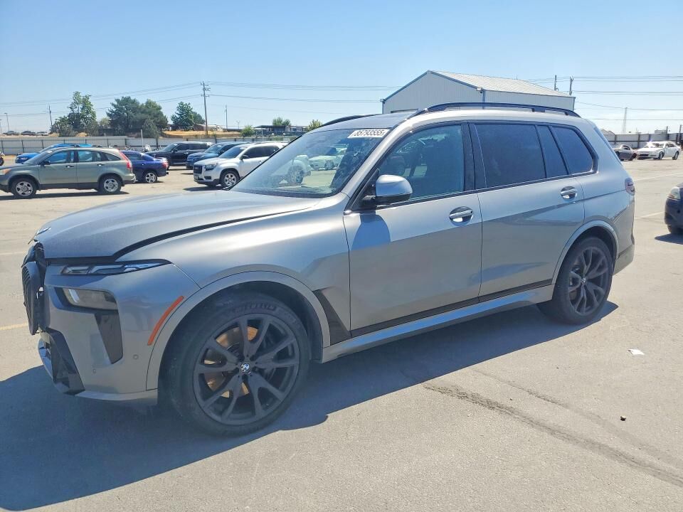 2023 BMW X7