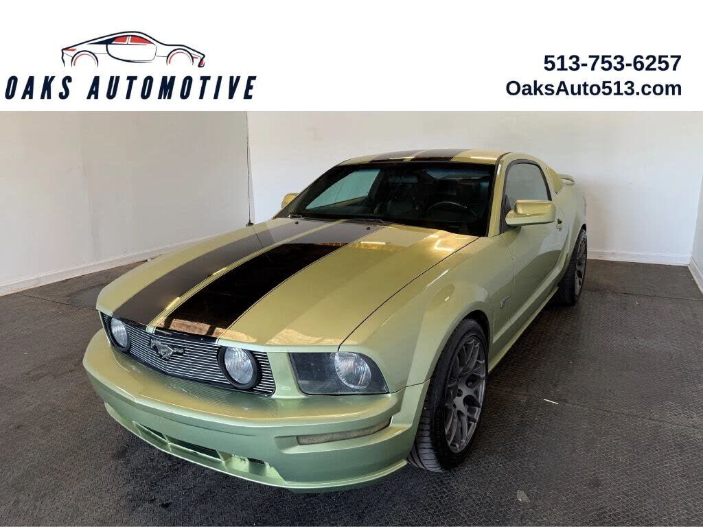 2005 FORD Mustang