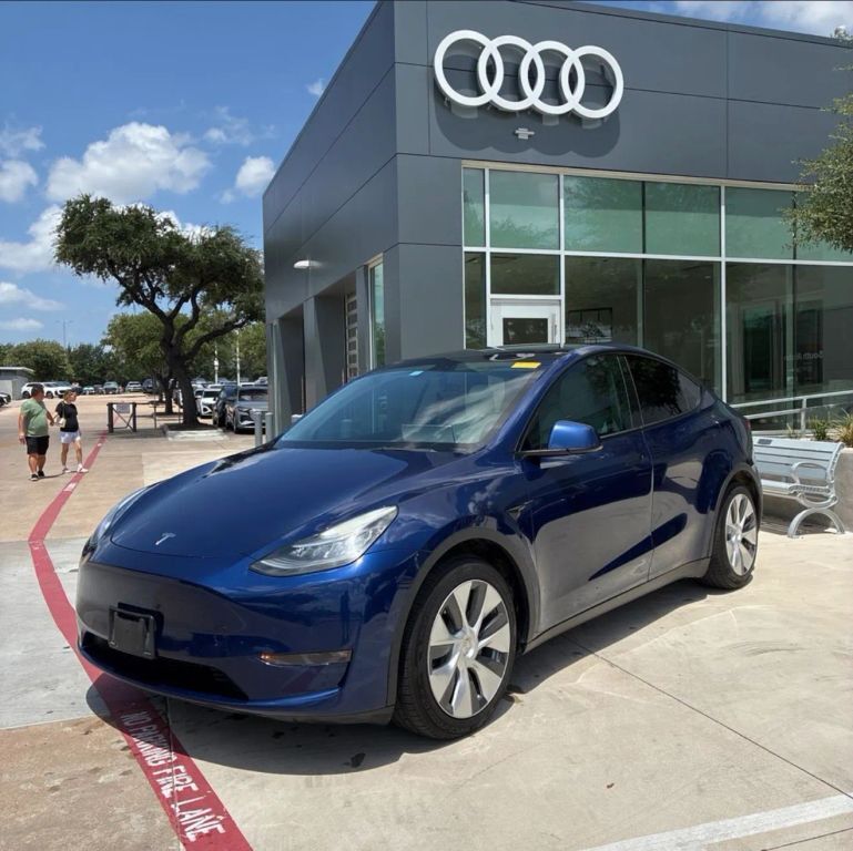 2021 TESLA Model Y