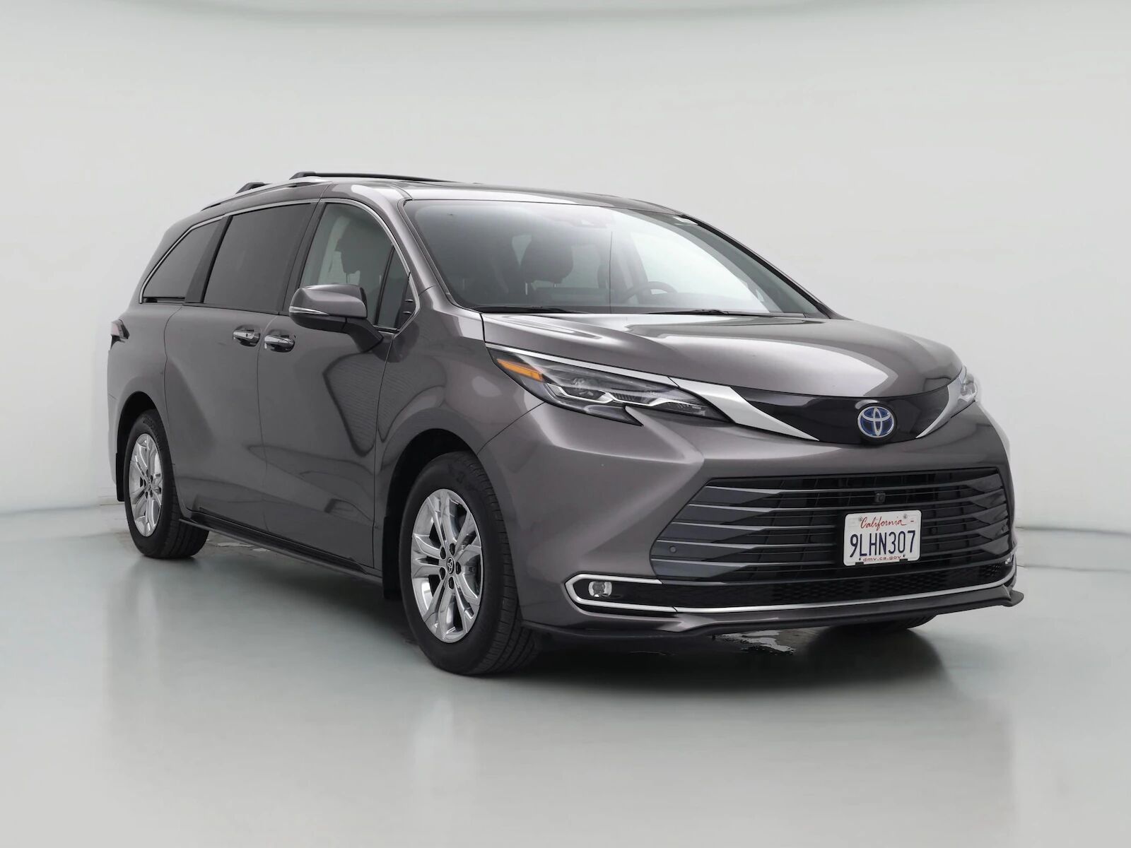 2024 TOYOTA Sienna