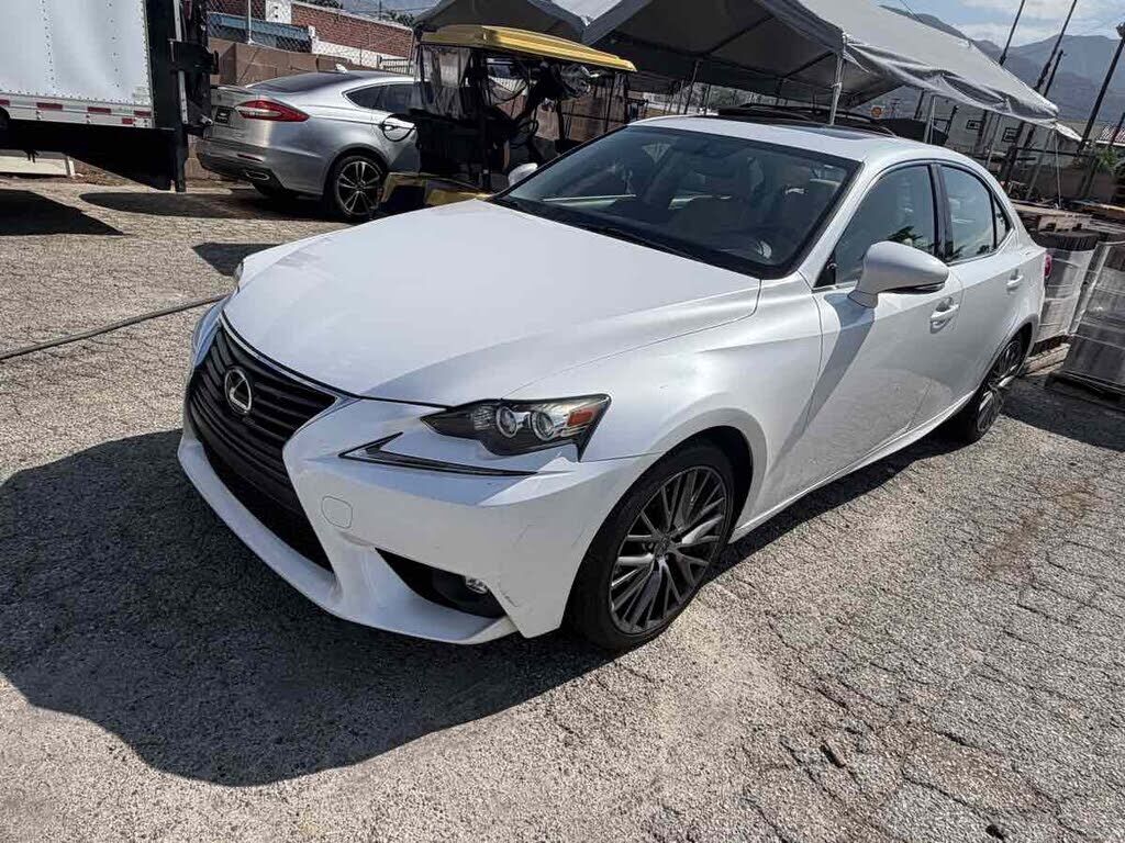 2016 LEXUS IS