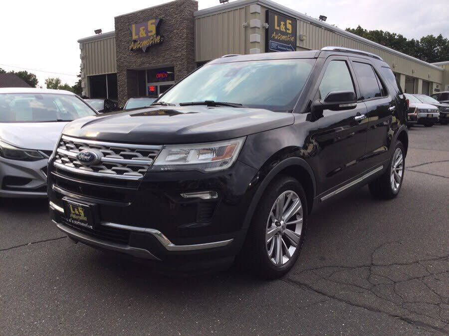 2018 FORD Explorer