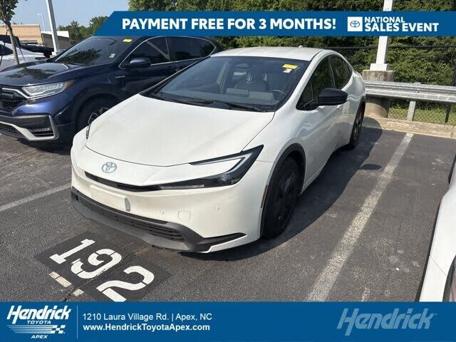 2024 TOYOTA PRIUS