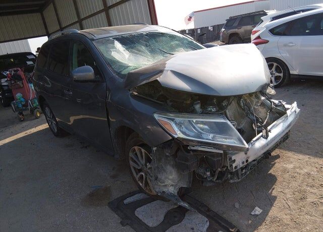 2016 NISSAN Pathfinder