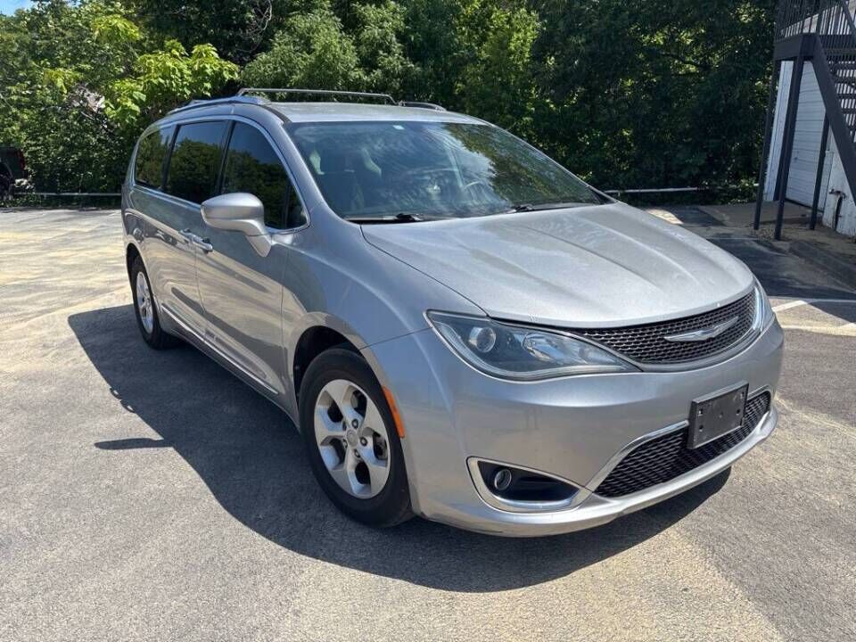 2017 CHRYSLER Pacifica