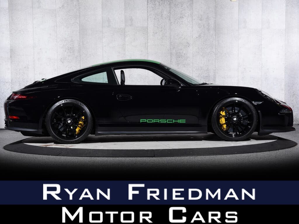 2016 PORSCHE 911
