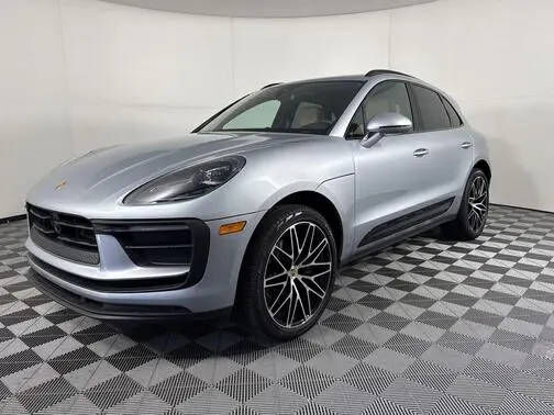 2026 PORSCHE Macan