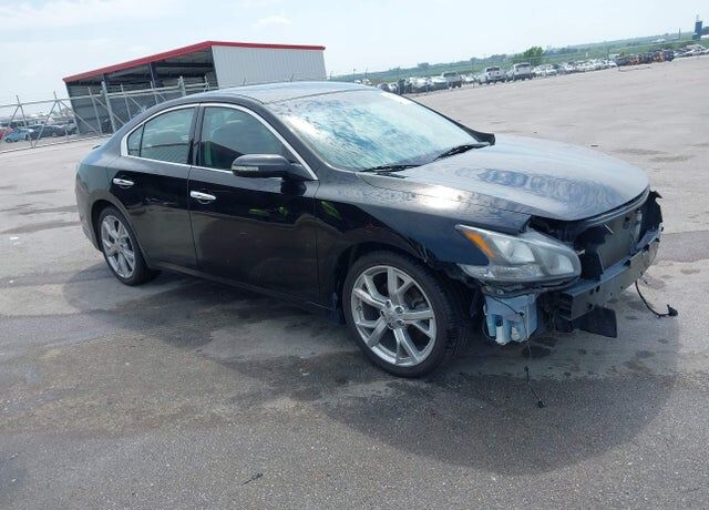 2012 NISSAN Maxima