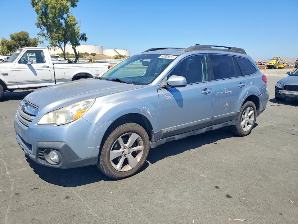 2014 SUBARU Outback