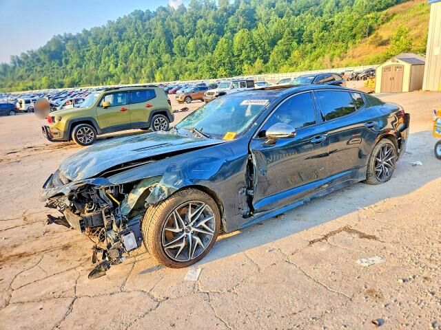 2022 KIA Stinger