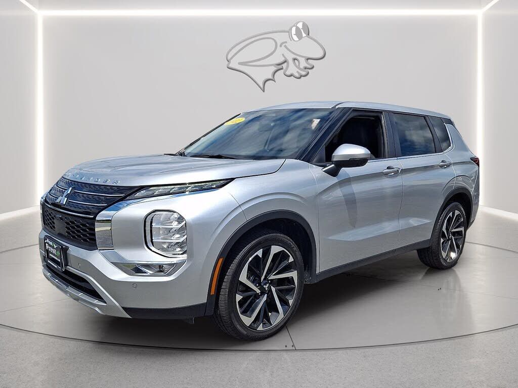 2022 MITSUBISHI Outlander