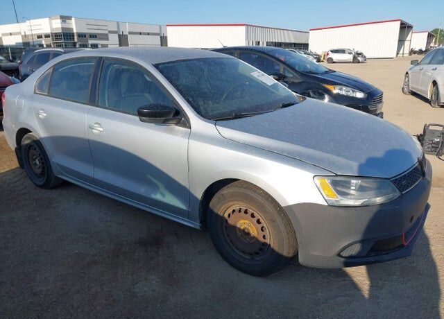 2011 VOLKSWAGEN Jetta