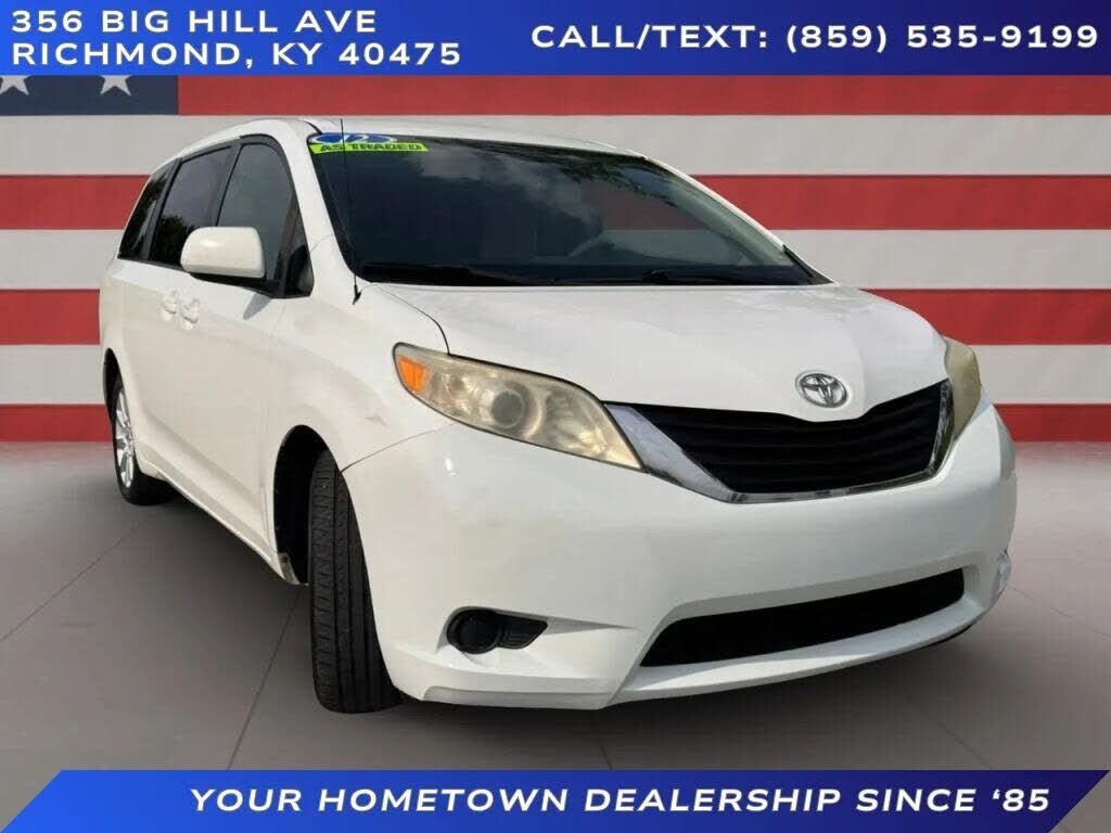 2012 TOYOTA Sienna