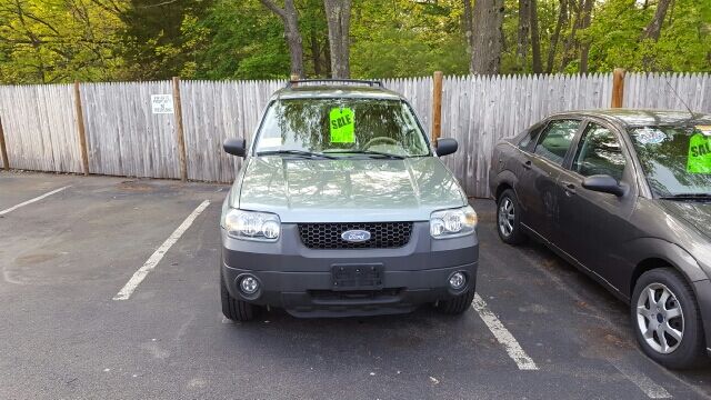 2005 FORD Escape