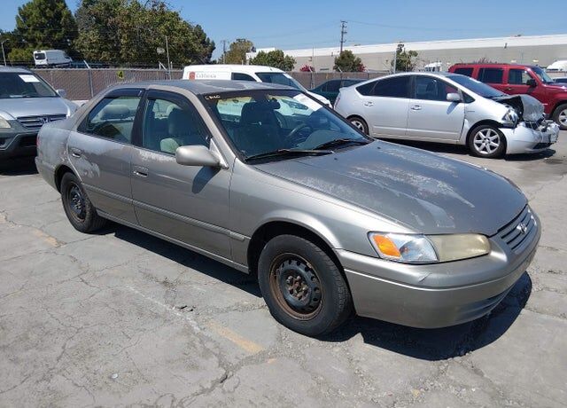 1998 TOYOTA Camry