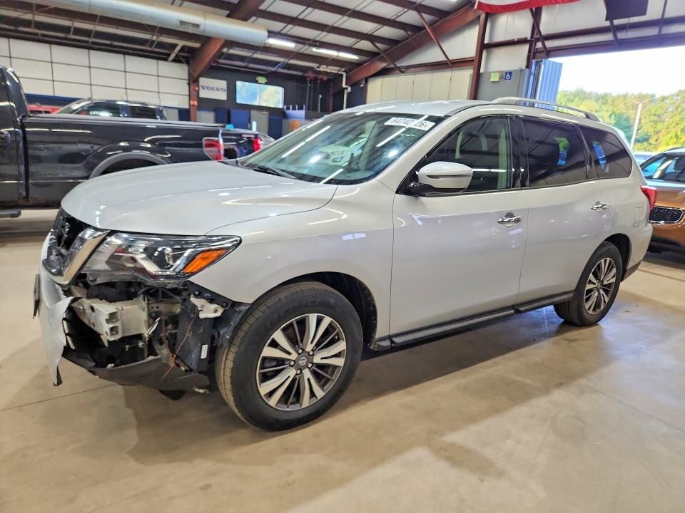 2017 NISSAN Pathfinder