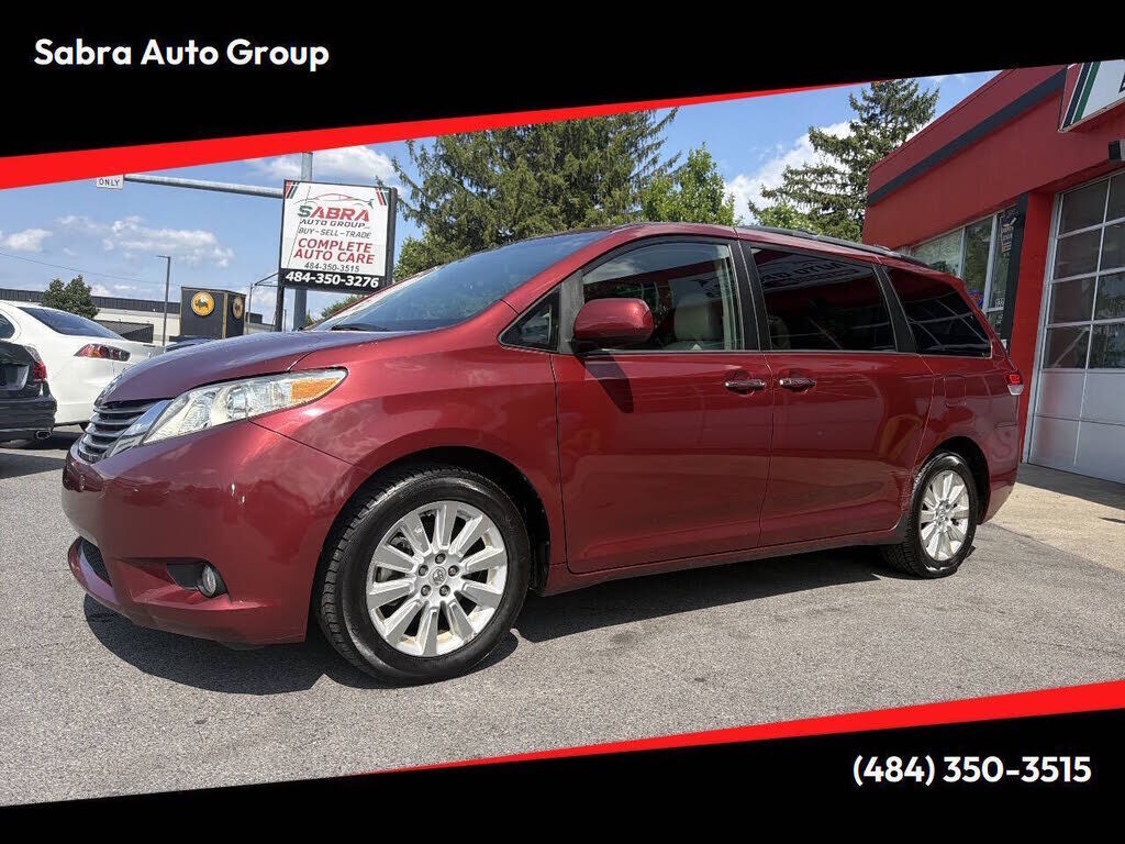 2013 TOYOTA Sienna