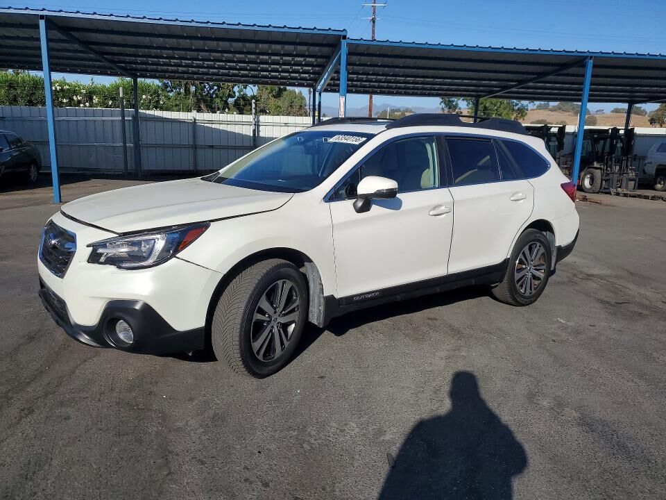 2018 SUBARU Outback