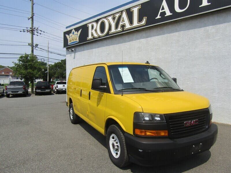 2022 GMC Savana