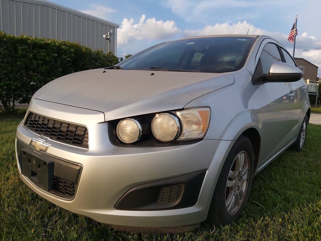 2013 CHEVROLET Sonic