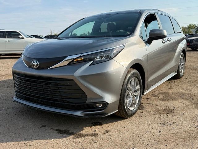 2026 TOYOTA Sienna