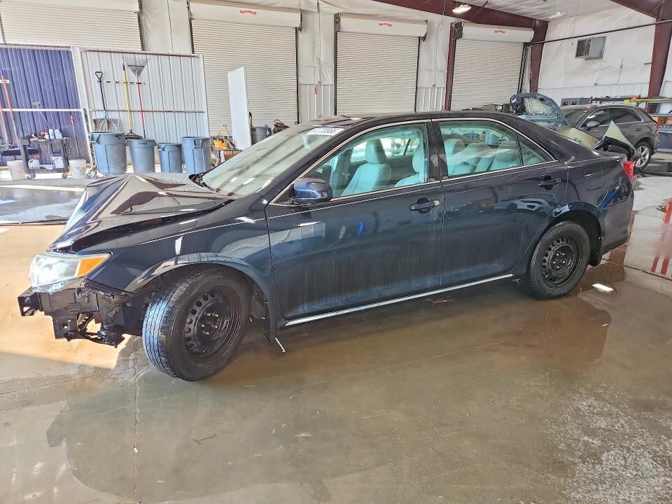 2013 TOYOTA Camry