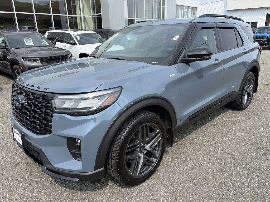 2025 FORD Explorer