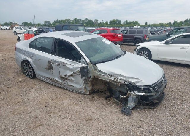 2013 VOLKSWAGEN Jetta